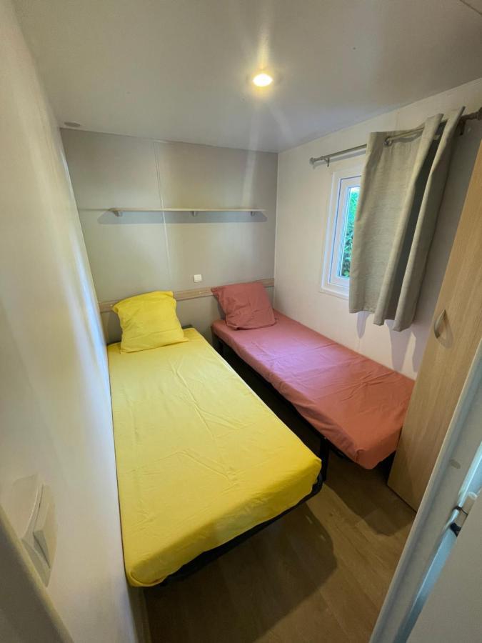 Mobil-Home Au Pied Du Luberon La Roque-d'Antheron Zewnętrze zdjęcie