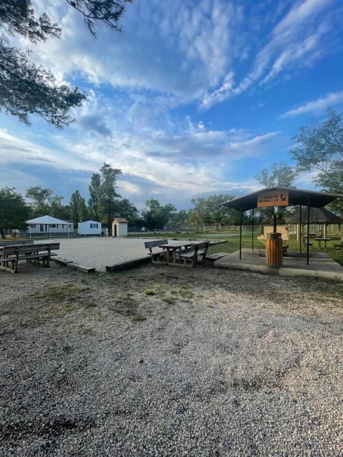 Mobil-Home Au Pied Du Luberon La Roque-d'Antheron Zewnętrze zdjęcie